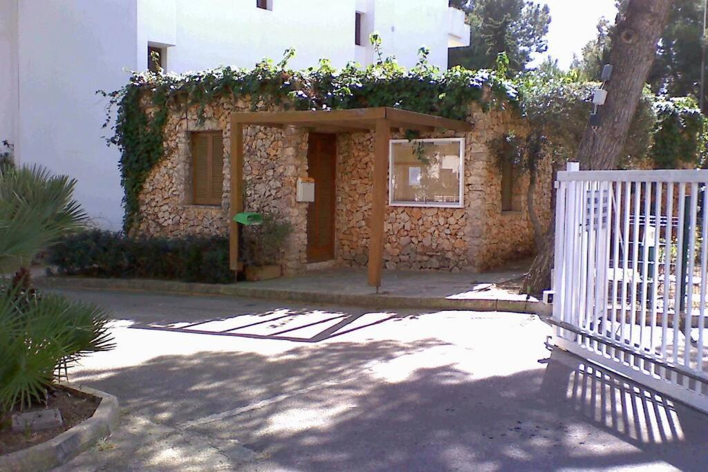 Sea Frontline Apartment 'Ernesto'. Pool. Wifi Santanyi Bagian luar foto