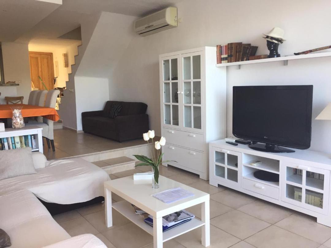 Sea Frontline Apartment 'Ernesto'. Pool. Wifi Santanyi Bagian luar foto