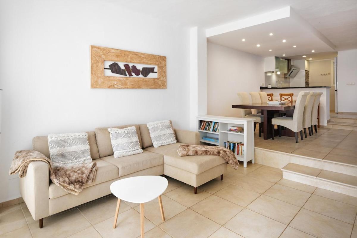 Sea Frontline Apartment 'Ernesto'. Pool. Wifi Santanyi Bagian luar foto