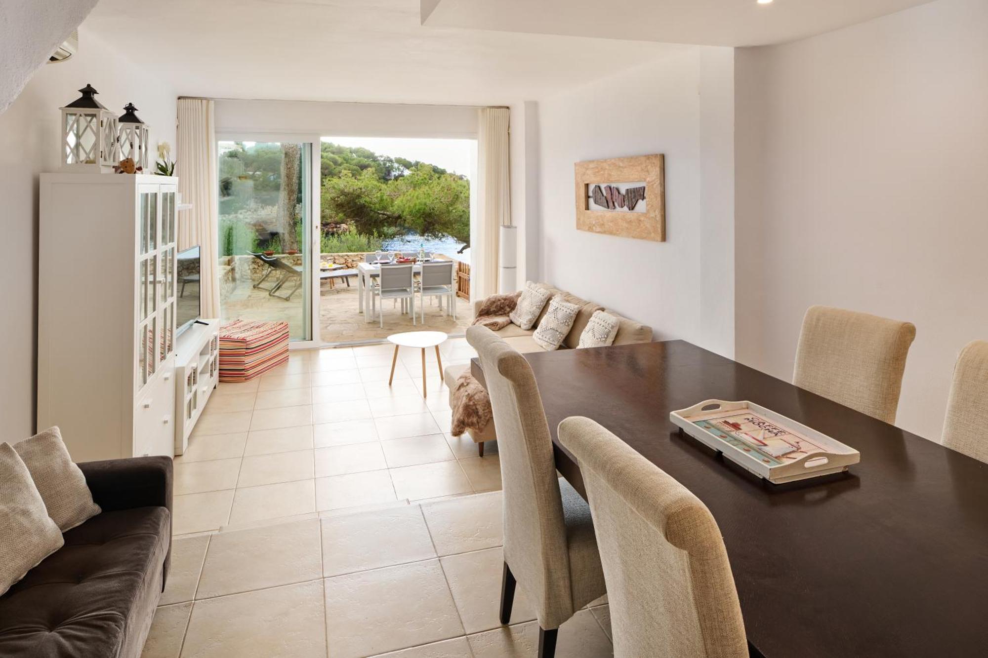 Sea Frontline Apartment 'Ernesto'. Pool. Wifi Santanyi Bagian luar foto