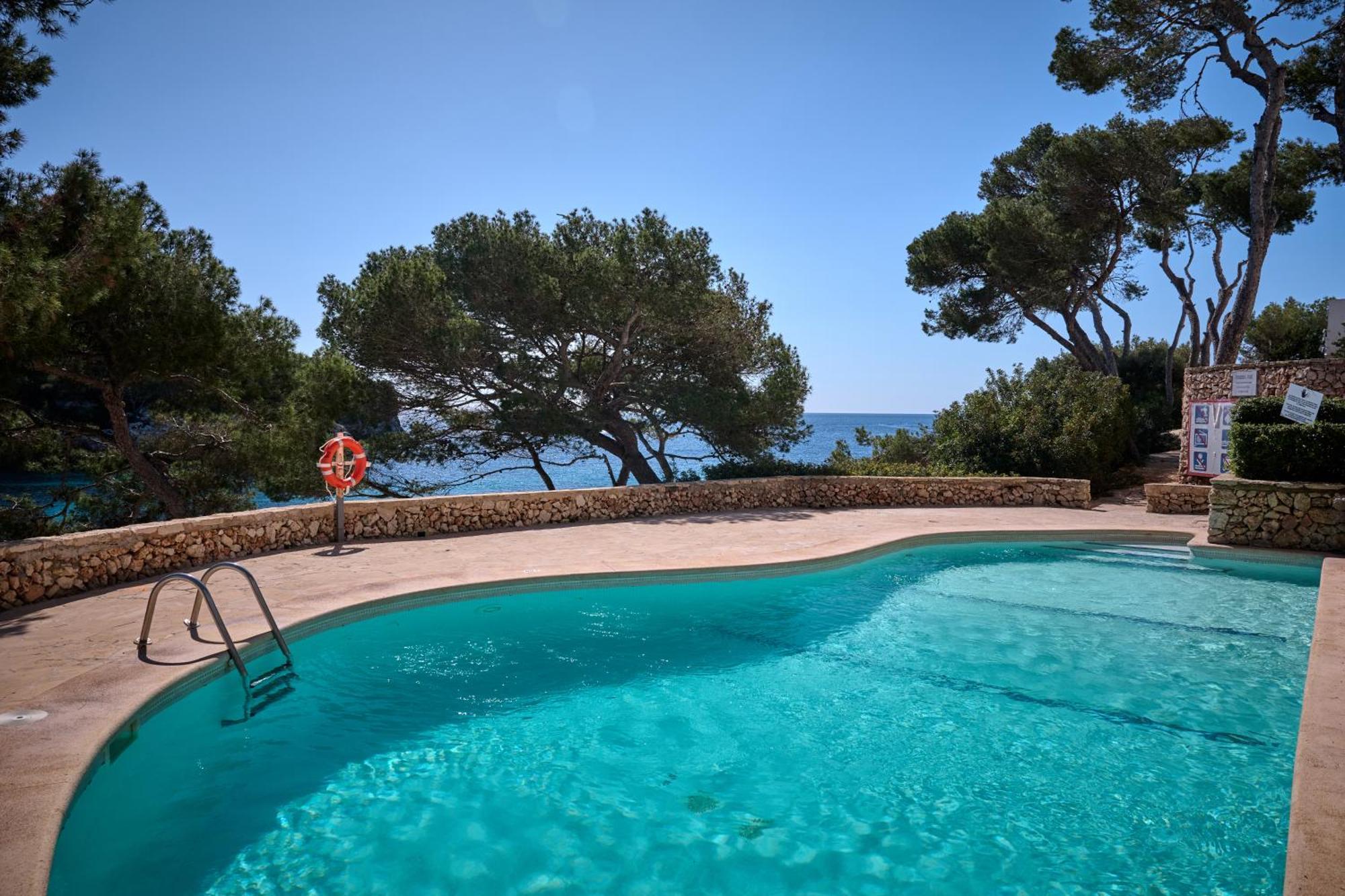 Sea Frontline Apartment 'Ernesto'. Pool. Wifi Santanyi Bagian luar foto